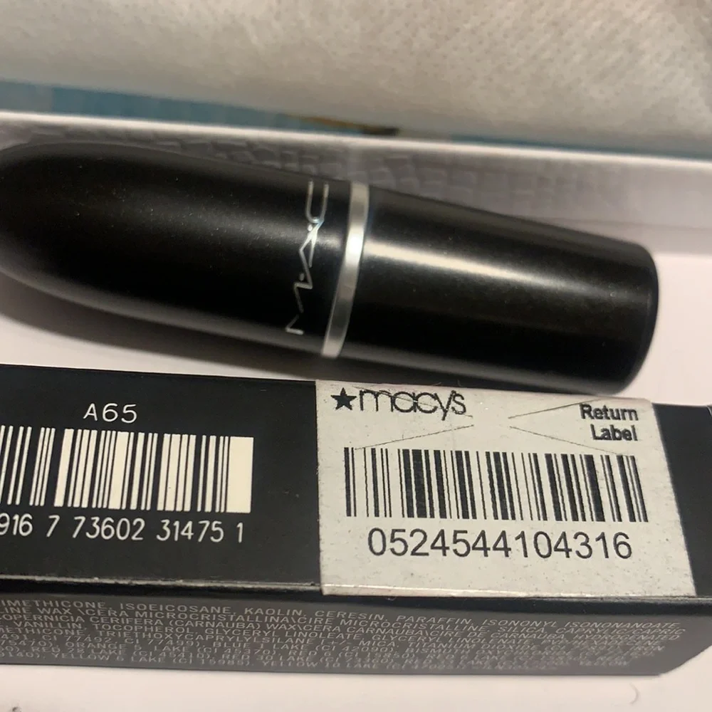 MAC LIPSTICK, RETRO MATTE RELENTLESSLY RED, A65